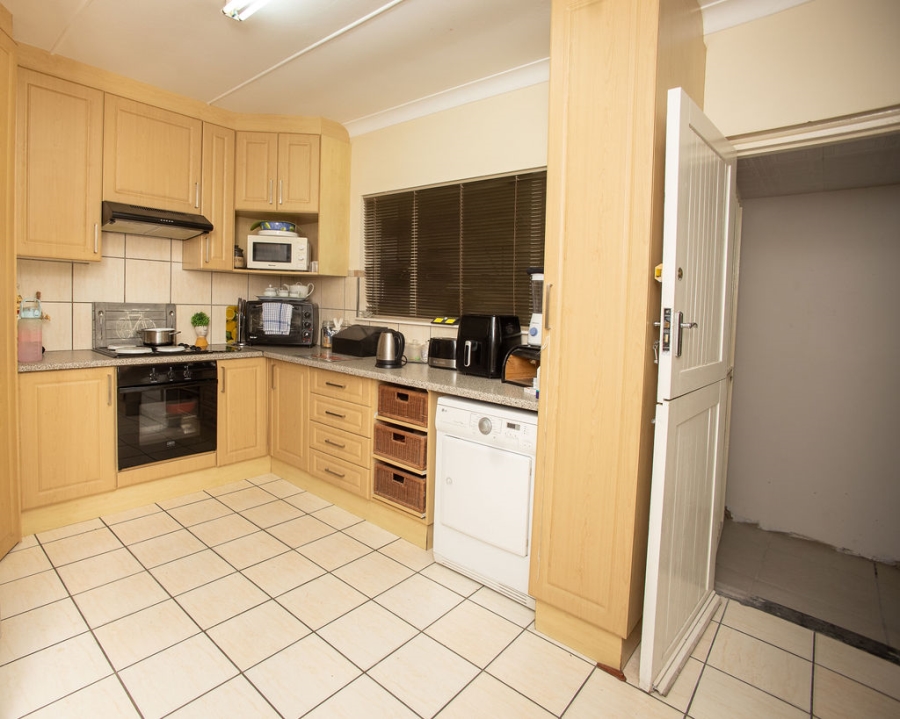 3 Bedroom Property for Sale in Sunnyridge Eastern Cape